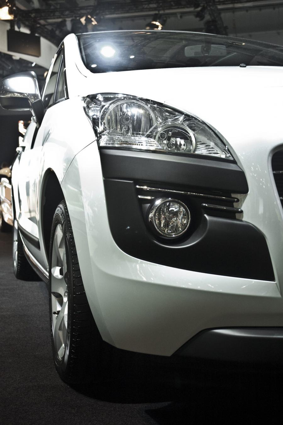  Peugeot 3008 2010 года  (фото 82 из 148)